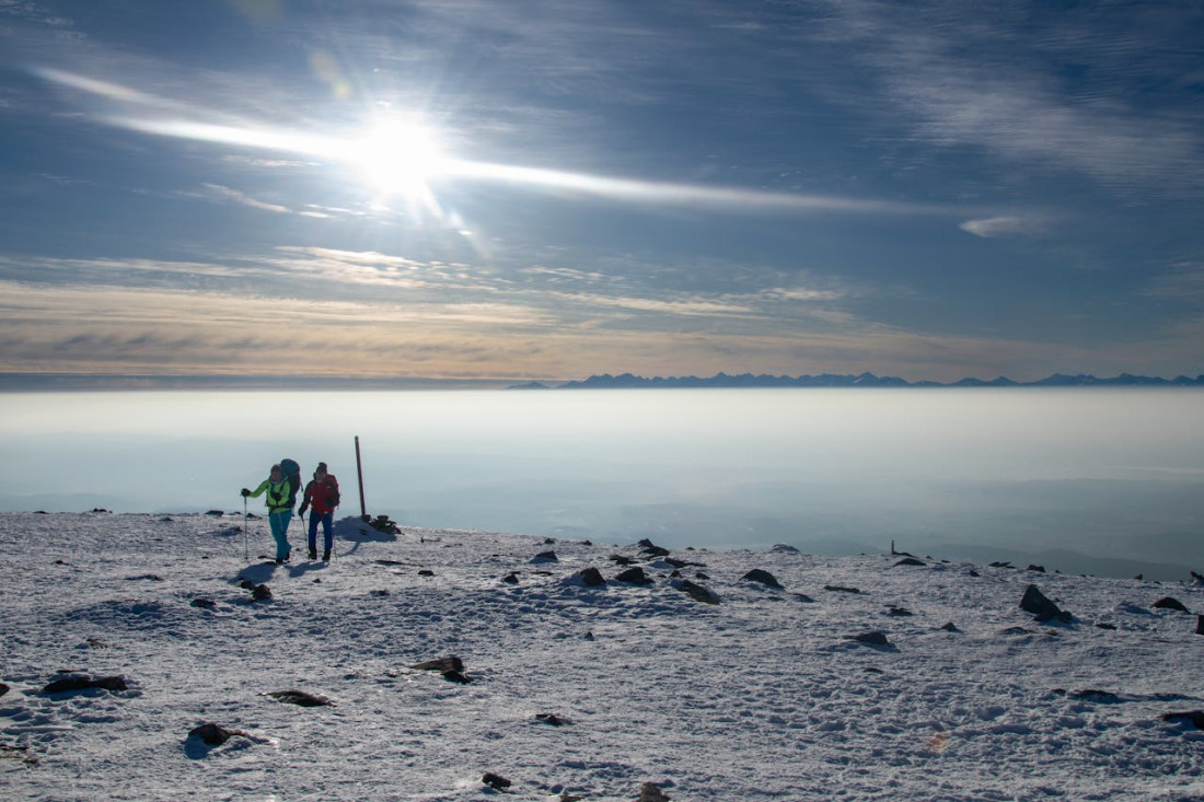 Les ascensions les plus dangereuses du monde : défis extrêmes de l’alpinisme